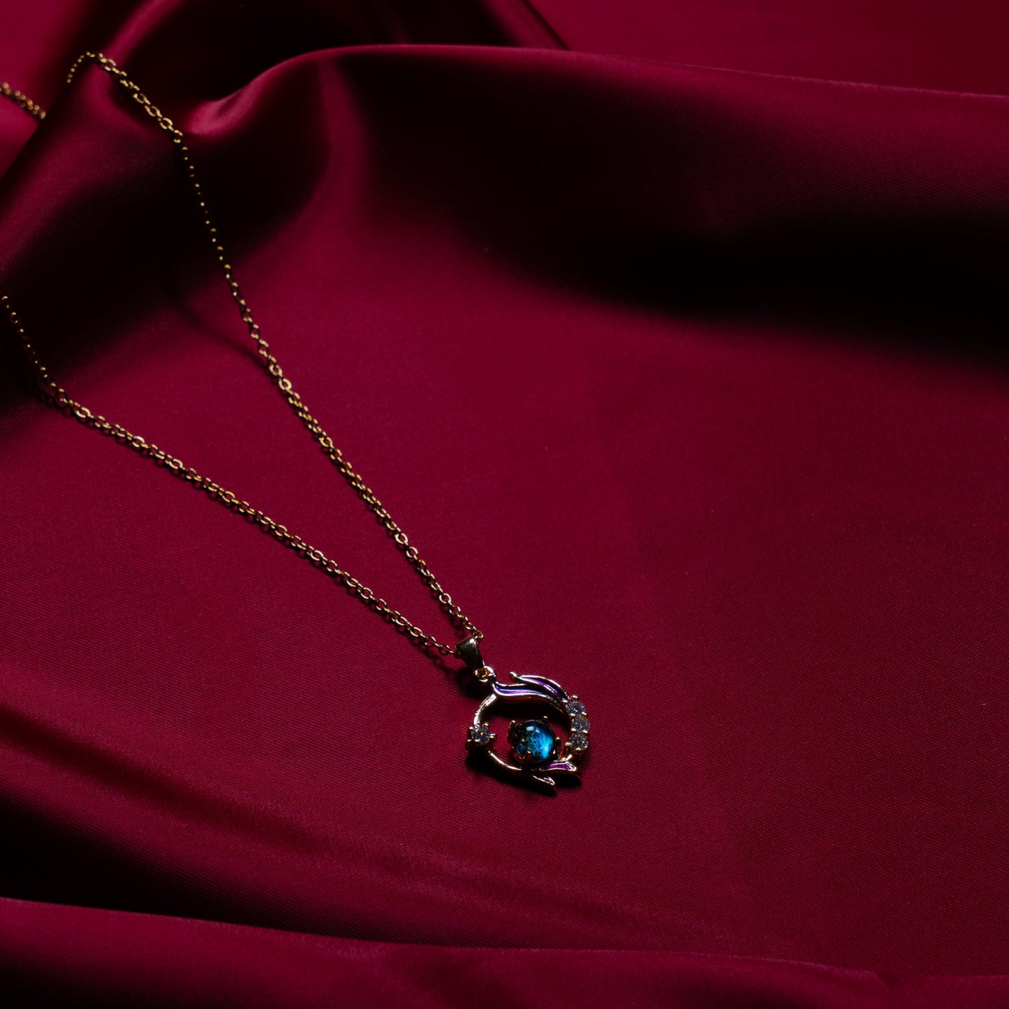 Taş Detaylı Çelik Kolye