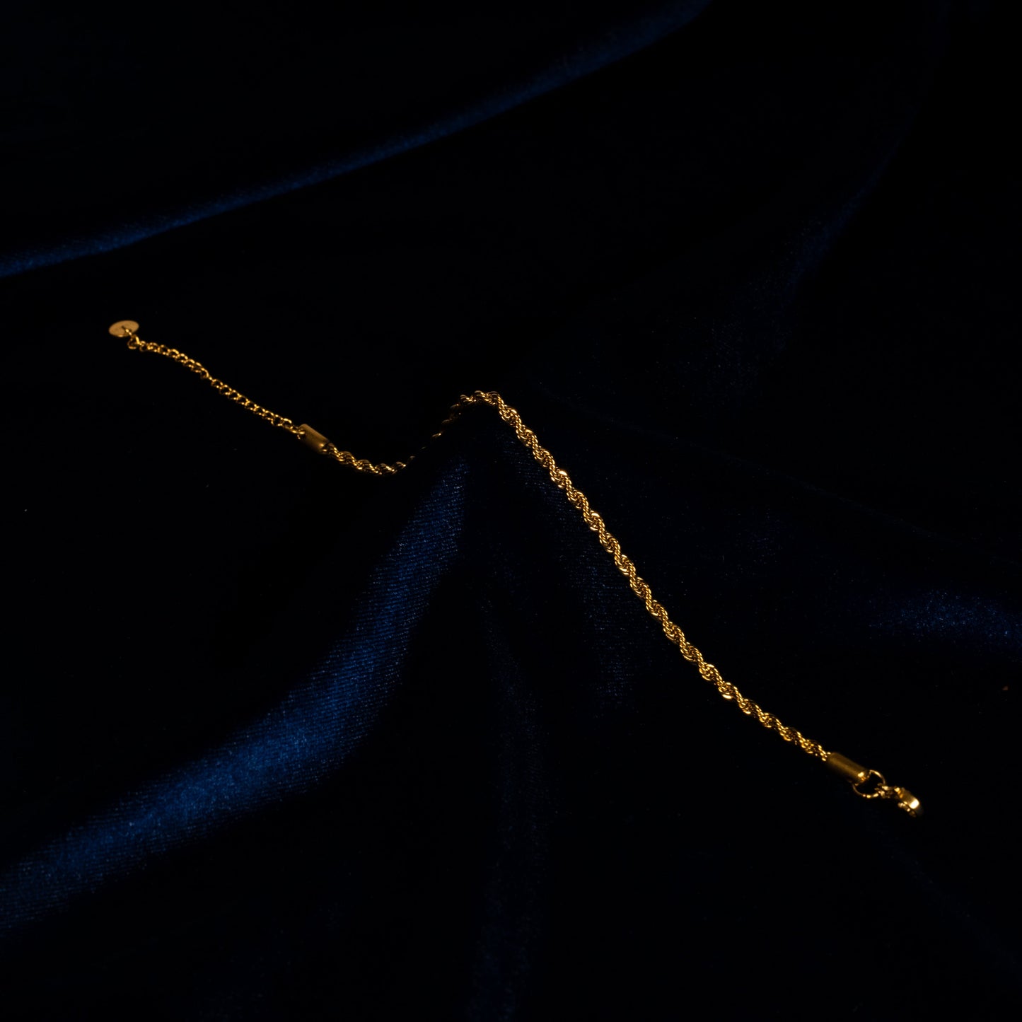 Örgü Dokulu İnce Zincir Bileklik