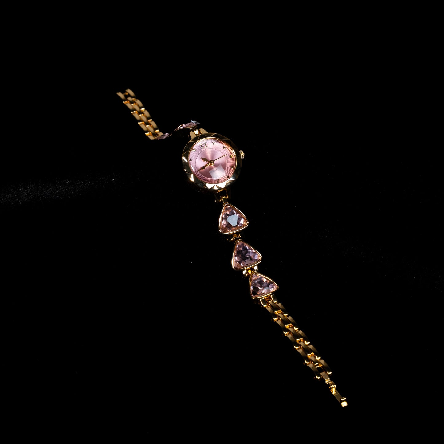 Pembe Kadranlı Taş Detaylı Kadın Saat