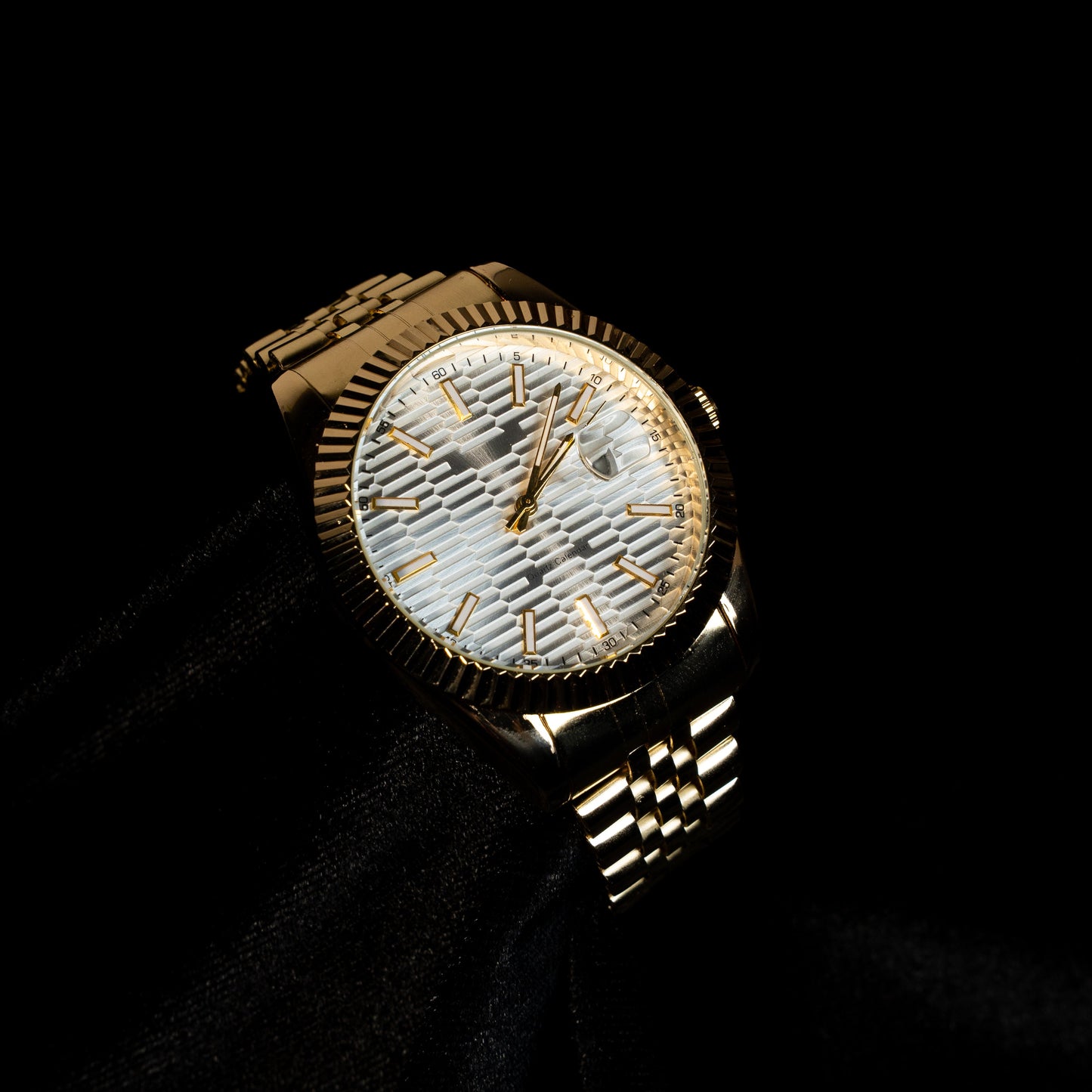 Altın Ton Kasa ve Metal Kordon Erkek Saat