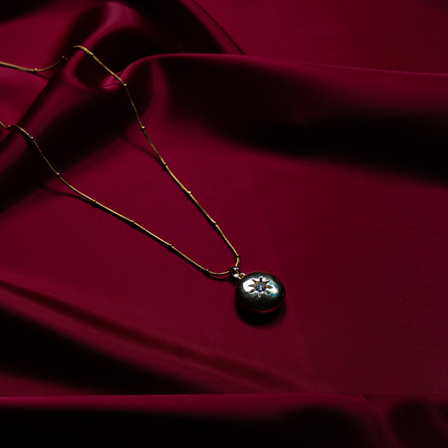 Yıldız Detaylı Çelik Kolye