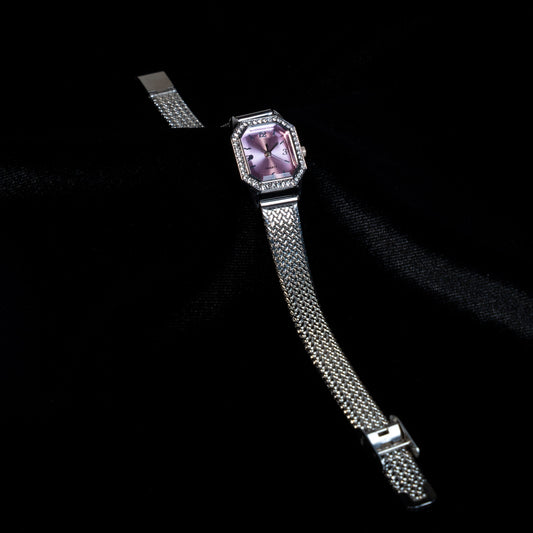 Pembe Kadranlı Taş Çerçeveli Dikdörtgen Kadın Saat