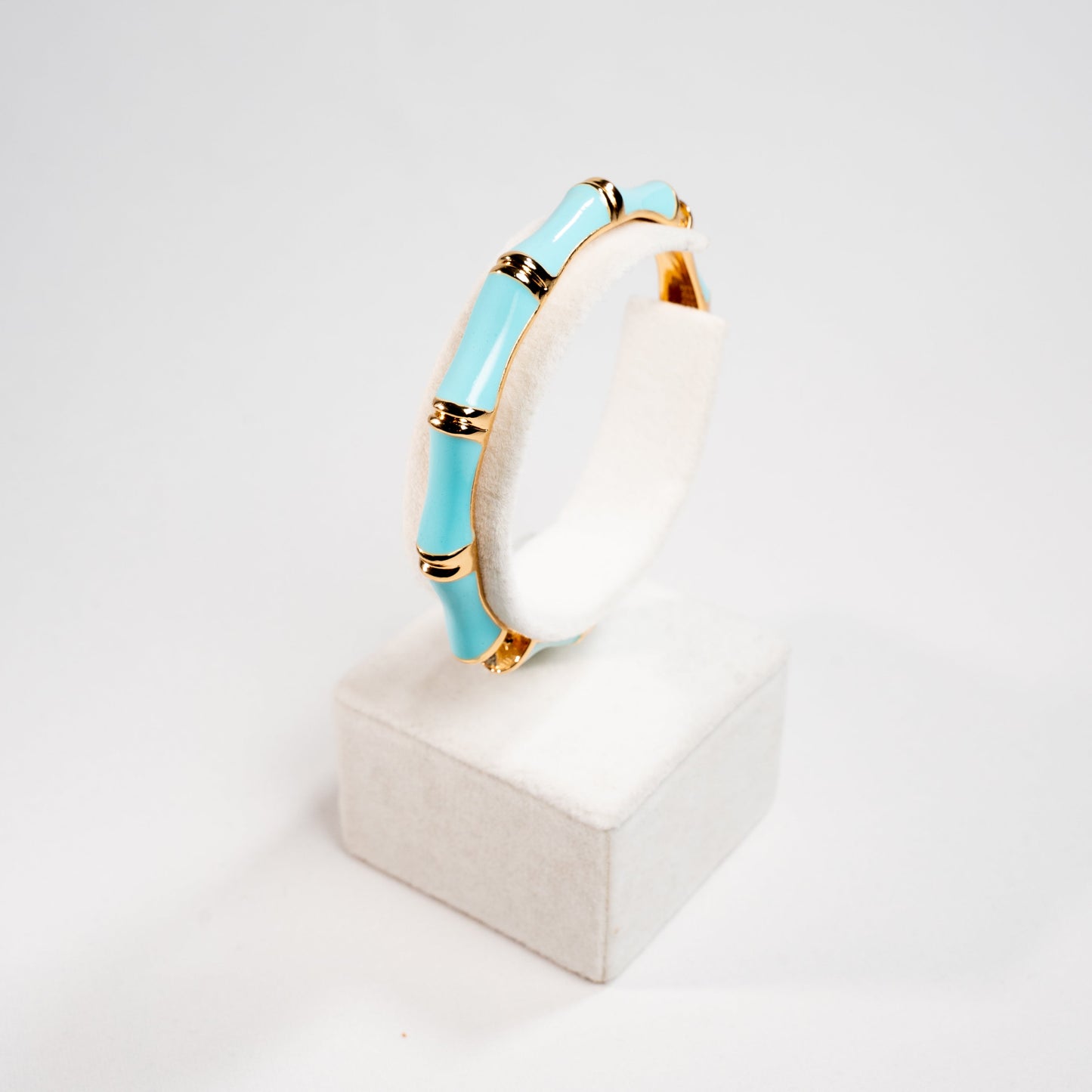 Açık Turkuaz Mineli Gold Detaylı Kapalı Bileklik