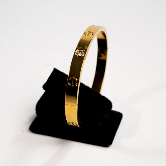 Altın Renk Vidalı Detay Kapalı Bileklik