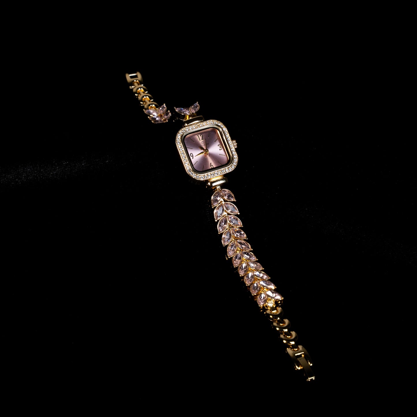 Pembe Kadranlı Taş Detaylı Kare Kasa Kadın Saat