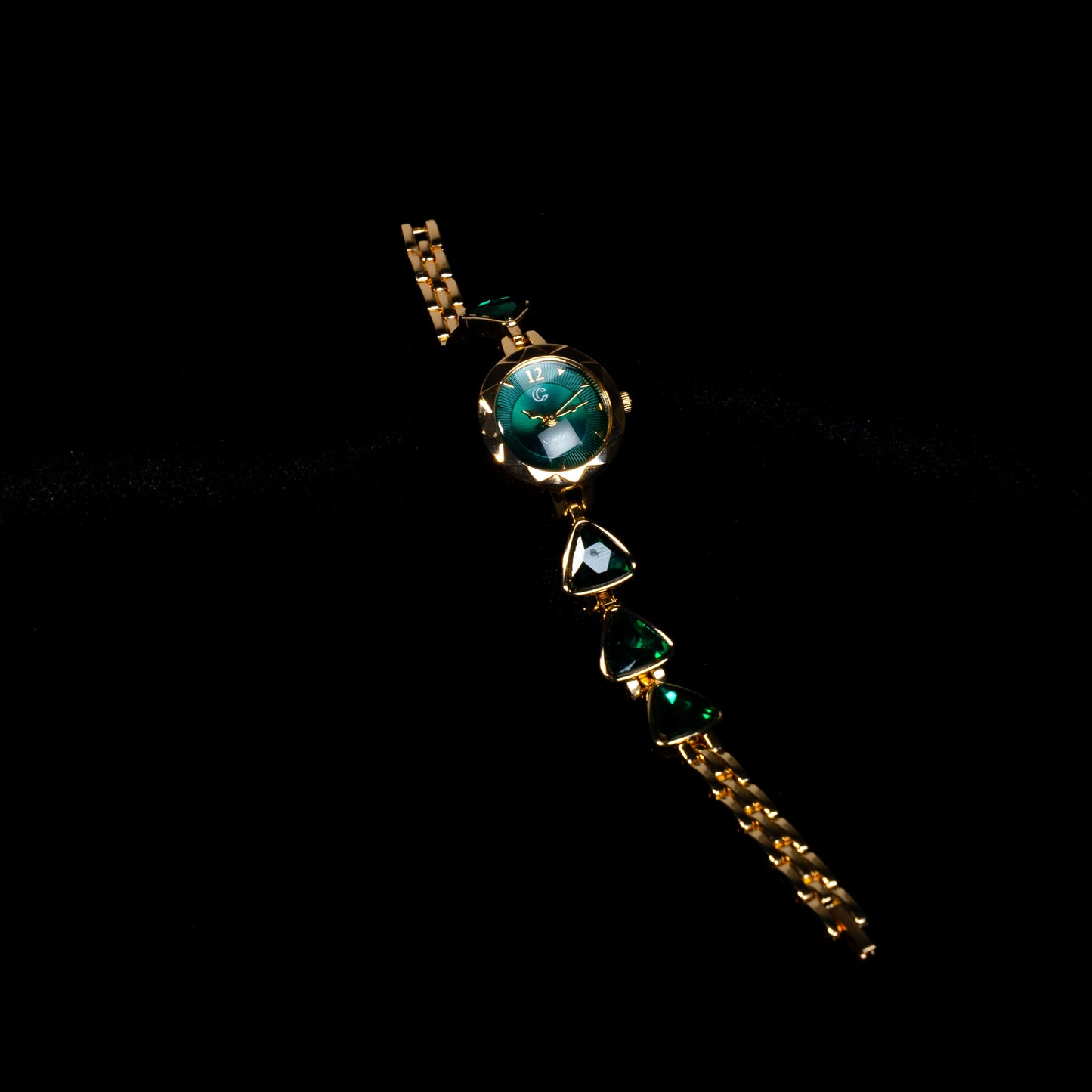 Yeşil Kadranlı Üç Taş Detaylı Kadın Saat