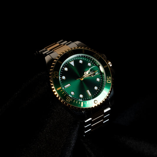 Yeşil Kadranlı Dalgıç Stil Metal Kordon Erkek Saat