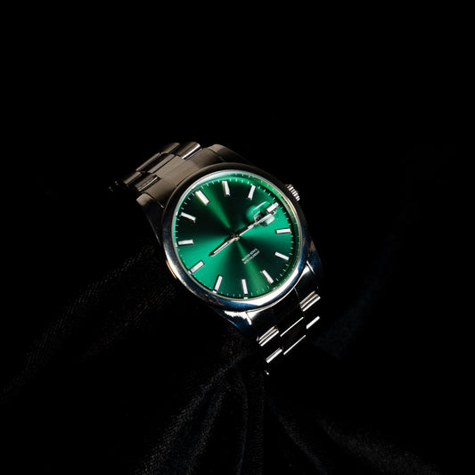 Yeşil Kadranlı Minimal Tasarım Metal Kordon Erkek Saat