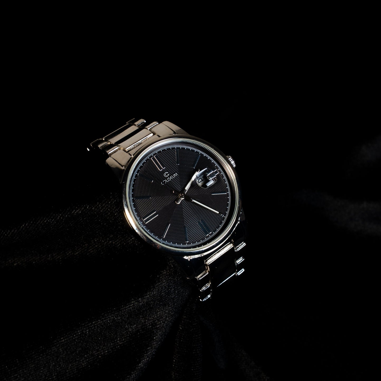 Siyah Dokulu Kadranlı Minimal Erkek Saat